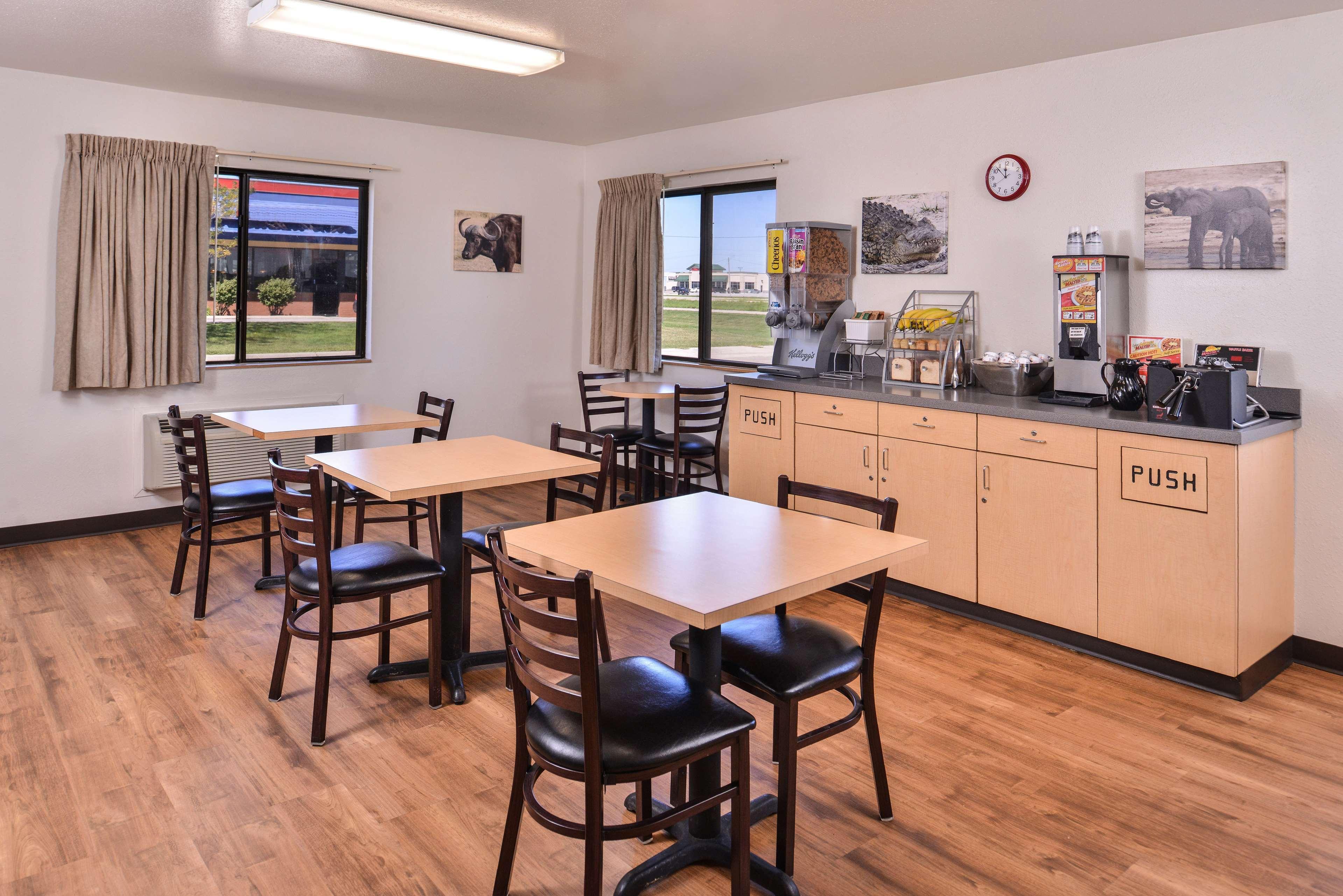 Americas Best Value Inn Missouri Valley Екстер'єр фото