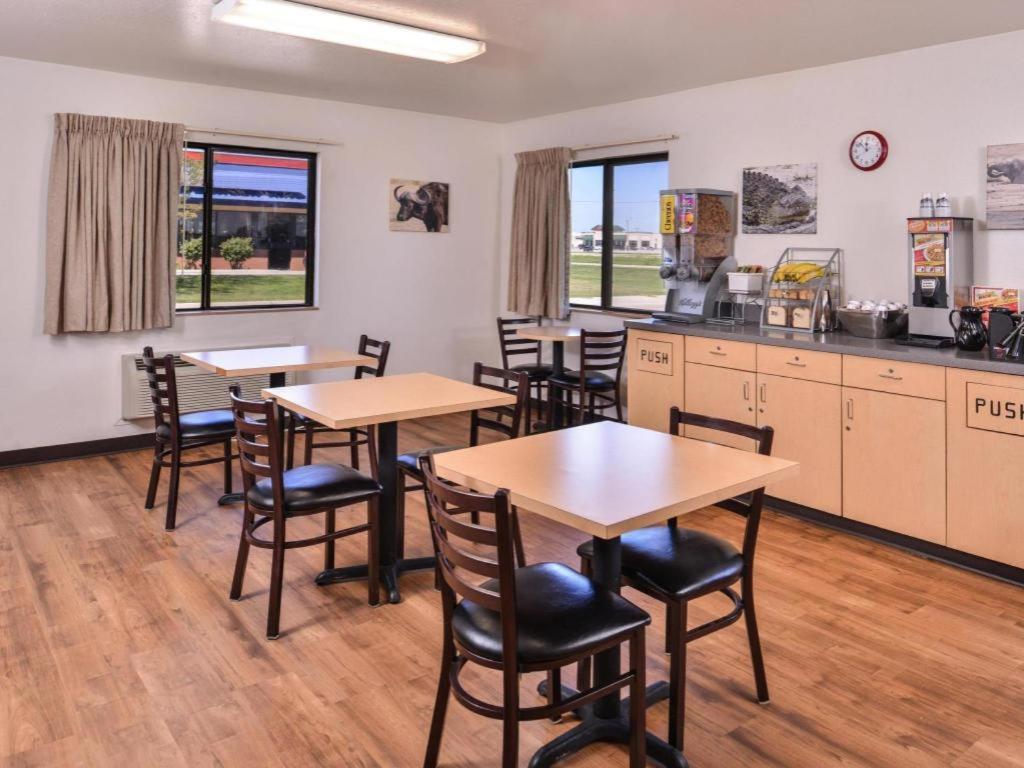Americas Best Value Inn Missouri Valley Екстер'єр фото