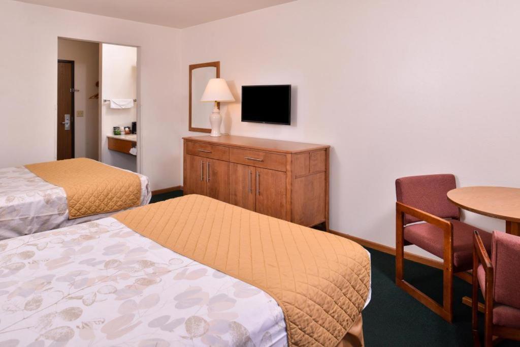 Americas Best Value Inn Missouri Valley Екстер'єр фото