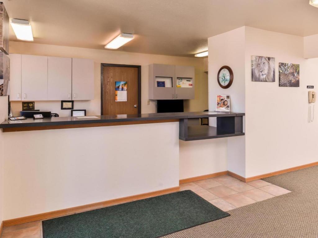Americas Best Value Inn Missouri Valley Екстер'єр фото